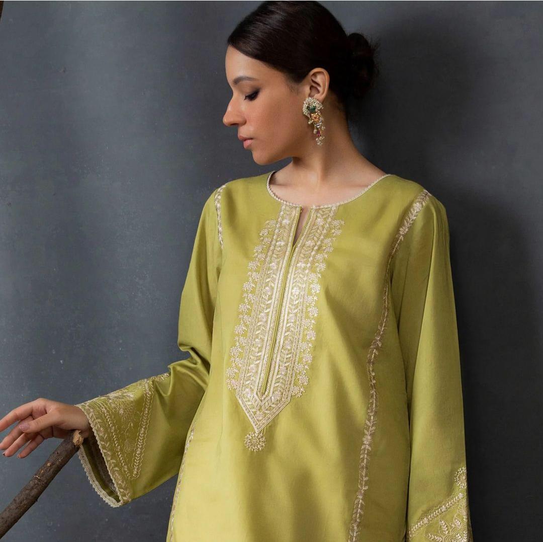 Luxury Embroidered Article