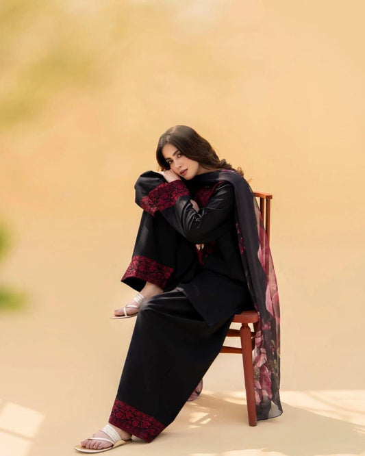 Brand Luxury Embroidered Article